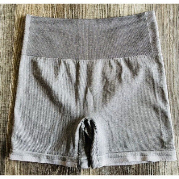 Outdoor Voices Gray Freeform Bike Pull On Compression Shorts Women's Medium - Picture 6 of 6